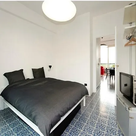 Aruno Apartment *